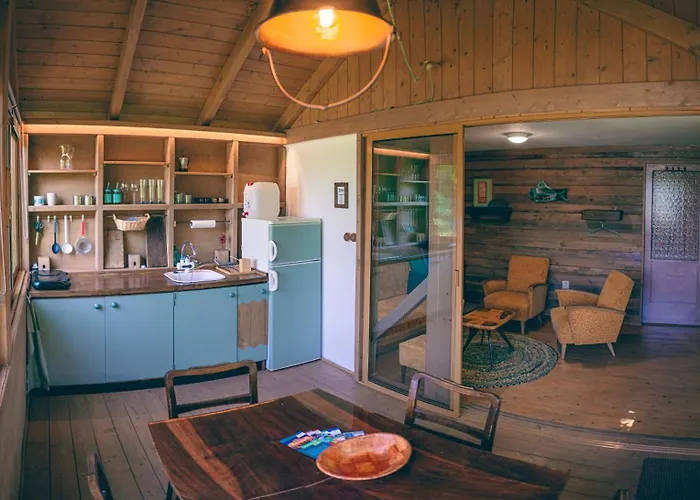 Feriehus Kiskas - Eco Riparian Foresthouse *